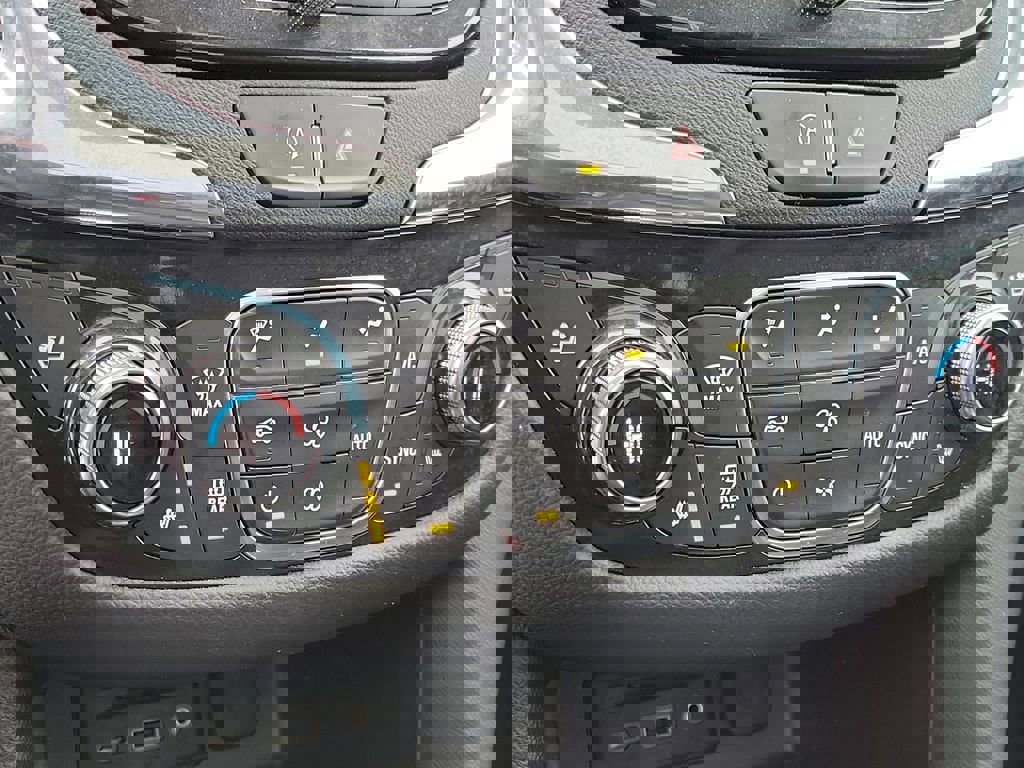 Certified 2023 Chevrolet Equinox Premier image 29