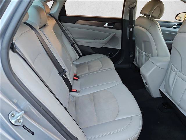 Used 2015 Hyundai Sonata Sport w/ Option Group 03 FWD image 16