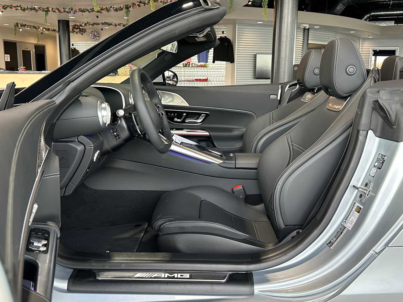 New 2025 Mercedes-Benz SL 55 AMG 4MATIC image 16
