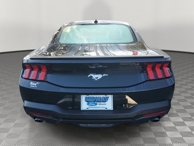 Used 2025 Ford Mustang Premium image 5