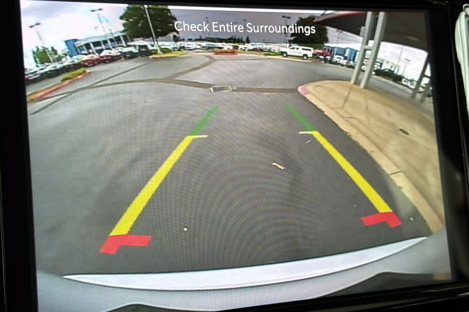 Used 2024 Chrysler Pacifica Touring-L FWD image 22
