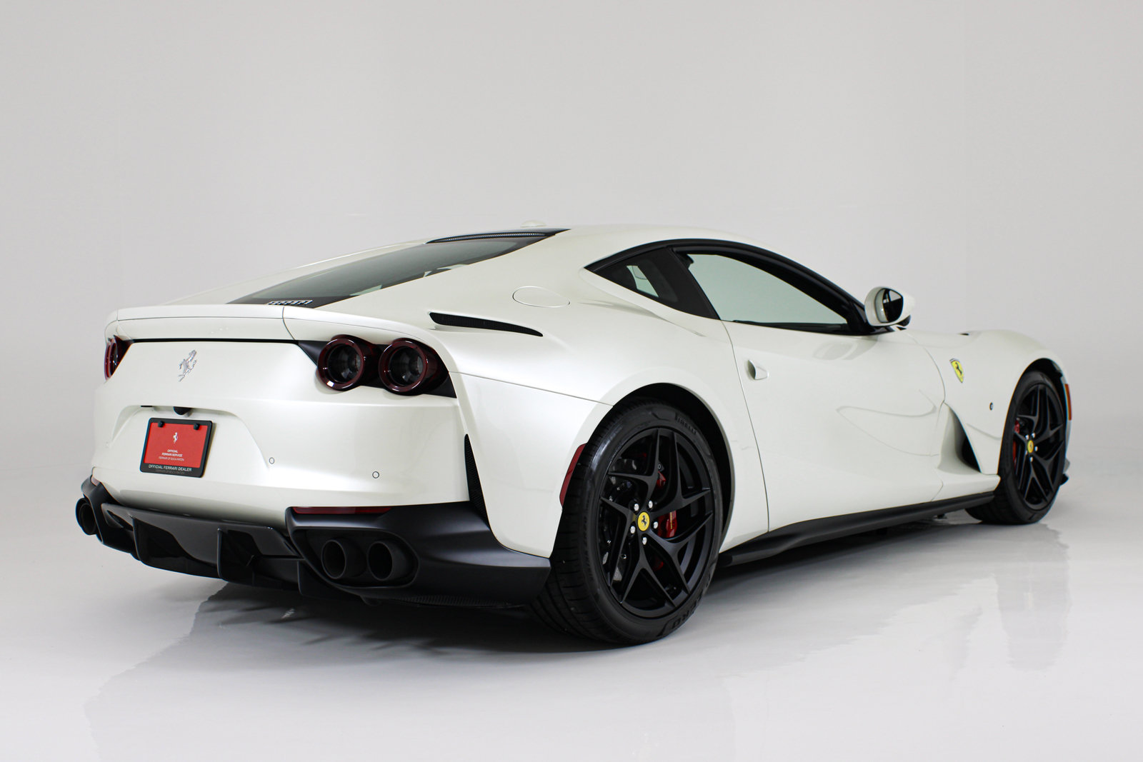 Used 2020 Ferrari 812 Superfast RWD image 8