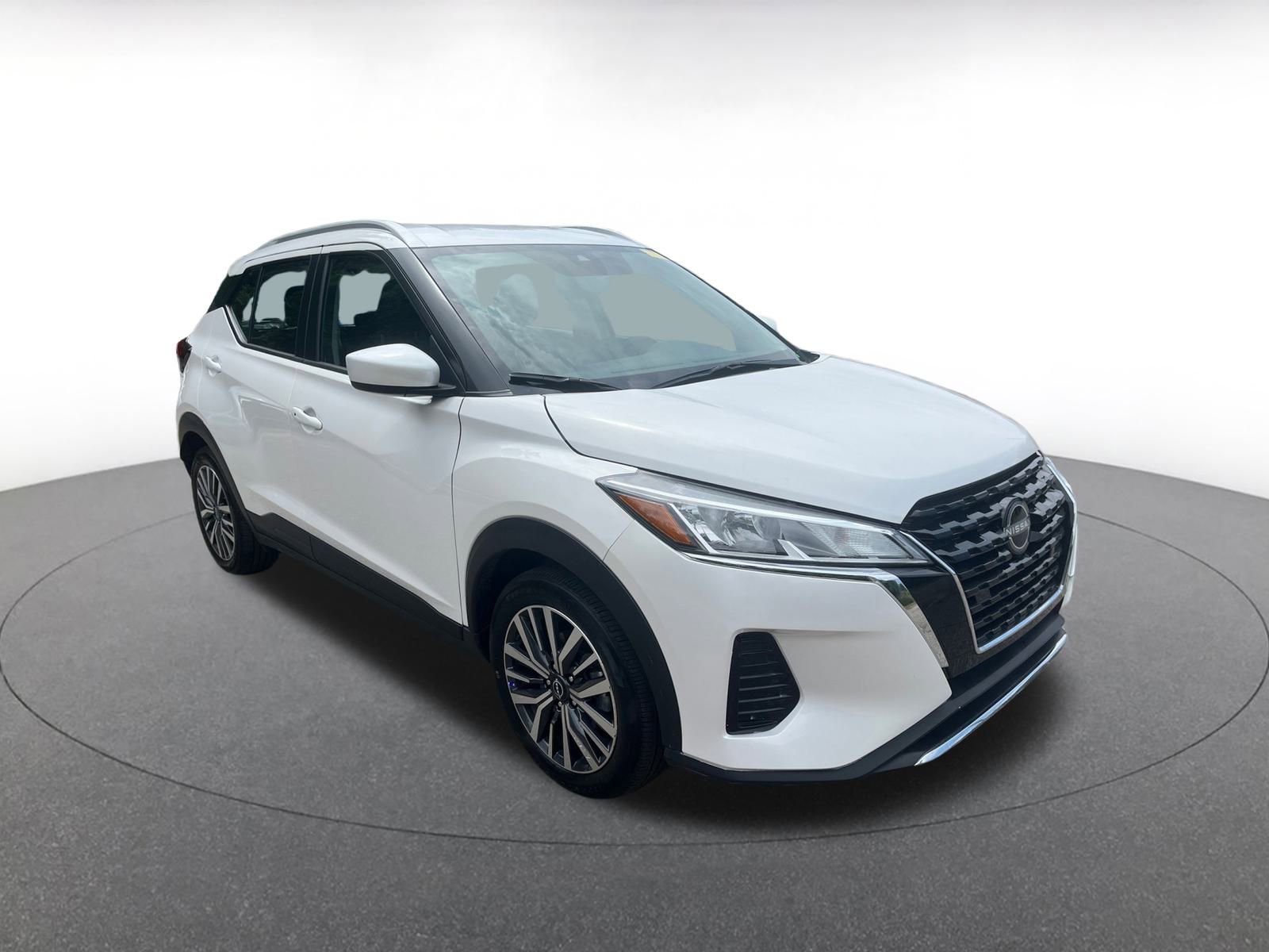 Used 2024 Nissan Kicks SV