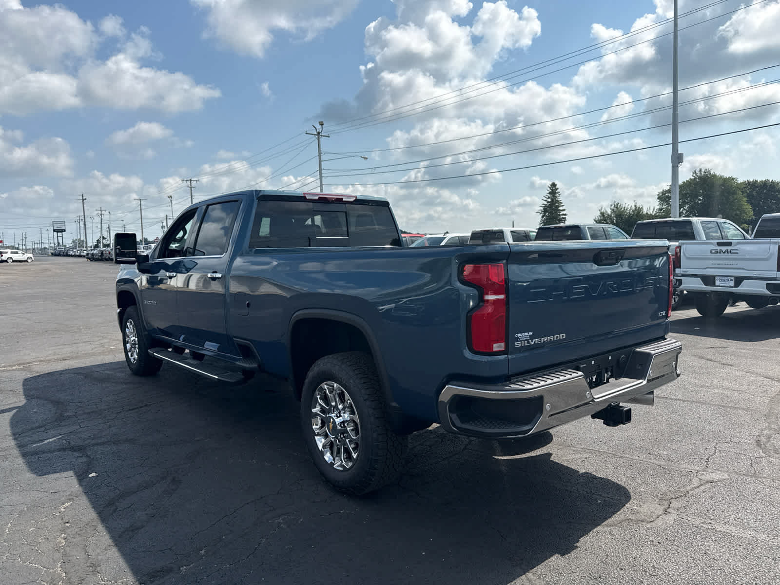 New 2026 Chevrolet Silverado 3500 LTZ w/ LTZ Premium Package AWD/4WD image 3
