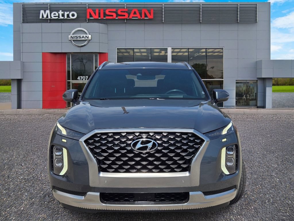 Used 2022 Hyundai Palisade Calligraphy FWD image 2