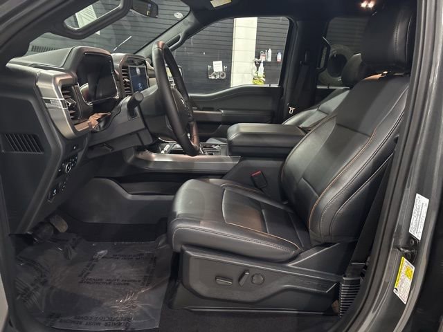 Used 2025 Ford F150 Lariat w/ Equipment Group 501A Mid image 11