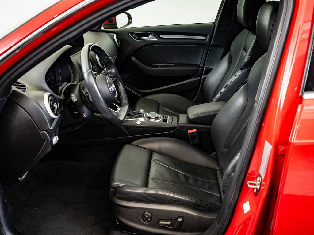 Used 2017 Audi A3 e-tron Prestige w/ Prestige Package image 34