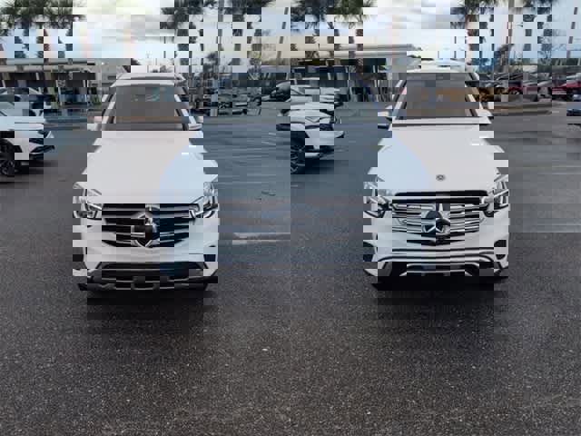 Used 2022 Mercedes-Benz GLC 300 4MATIC image 3