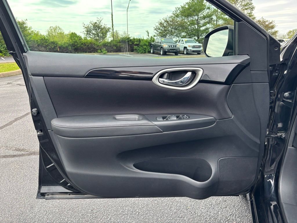 Used 2016 Nissan Sentra SV FWD image 10