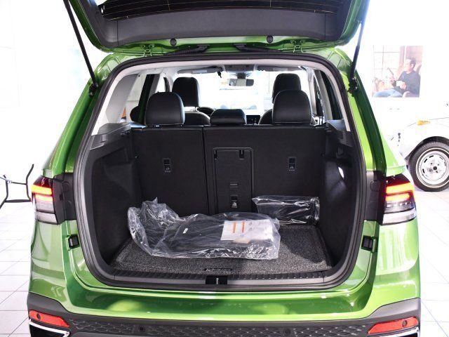 New 2026 Volkswagen Taos SE image 23