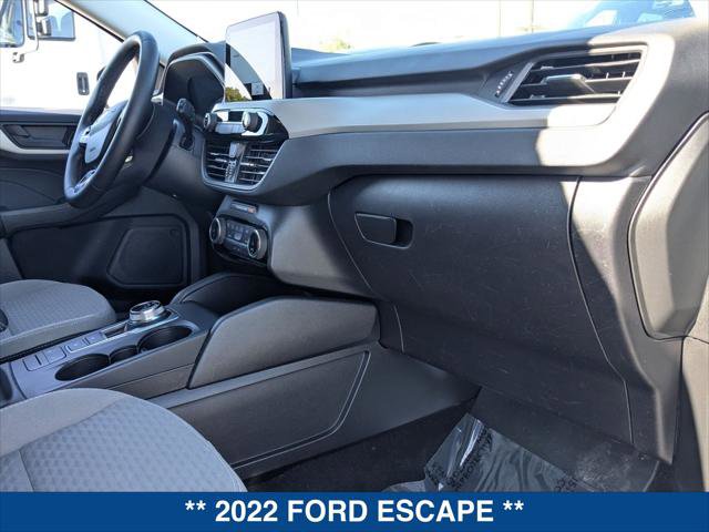 Certified 2022 Ford Escape SE w/ SE Sport Appearance Package image 23