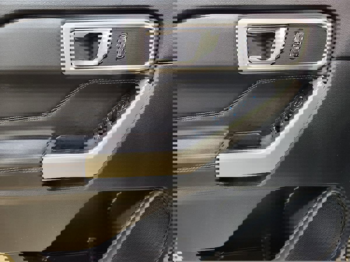 Used 2021 Ford Explorer XLT w/ Equipment Group 202A image 43