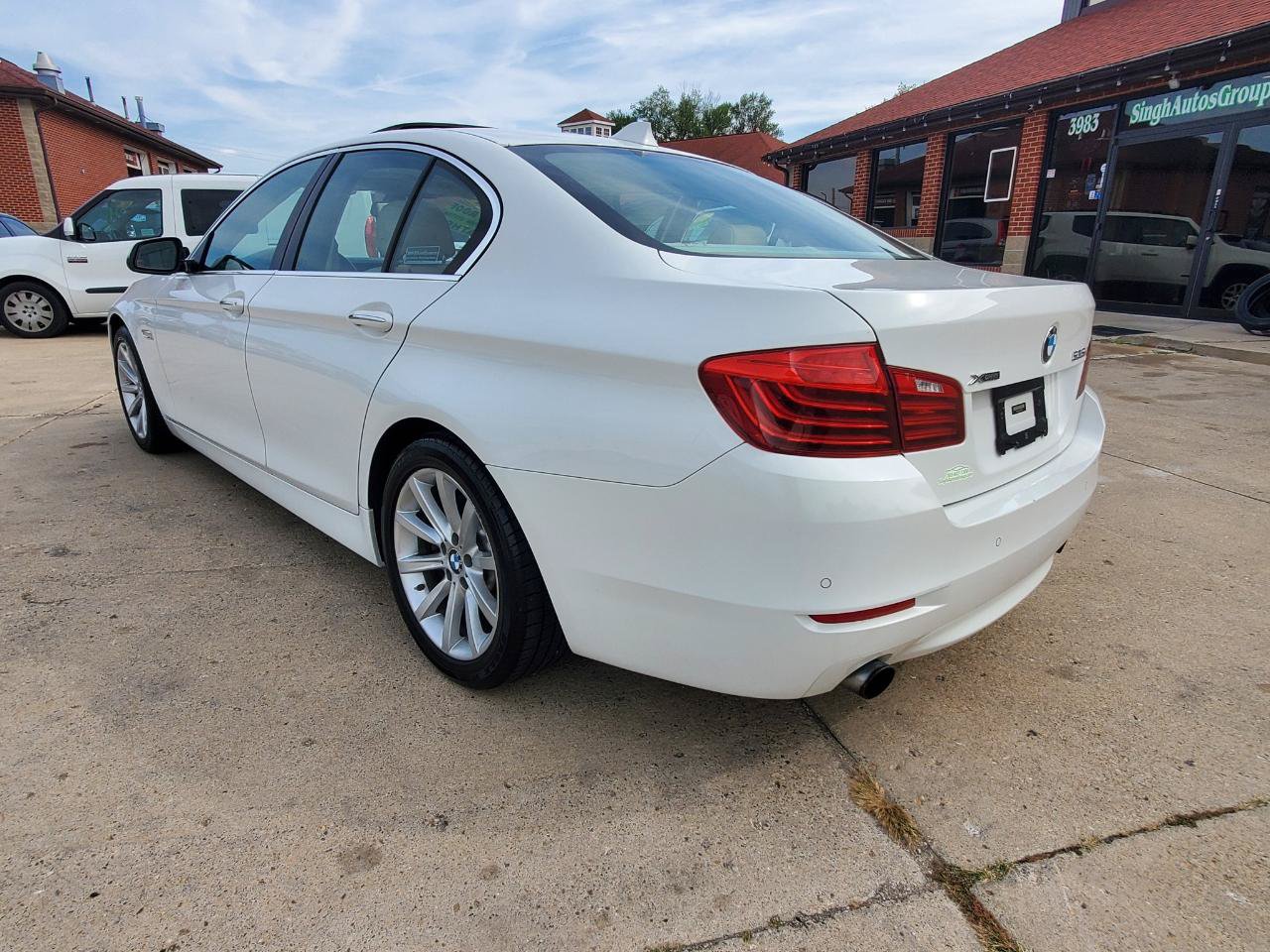 Used 2014 BMW 535i xDrive Sedan AWD/4WD image 6