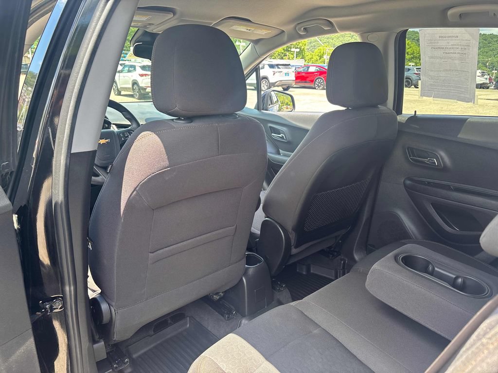 Used 2019 Chevrolet Trax LS w/ Tint and Cruise Package AWD/4WD image 21