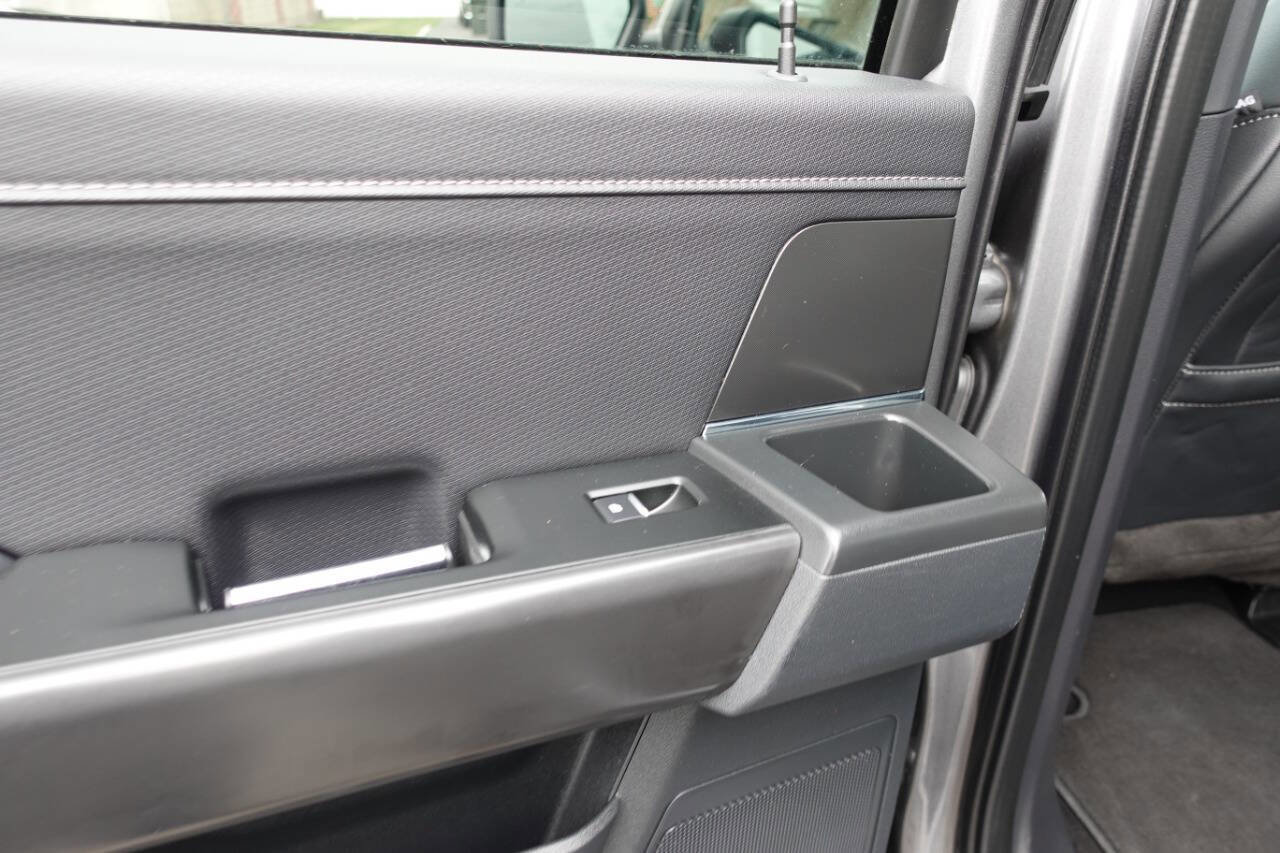 Used 2024 Ford F150 XLT w/ XLT Black Appearance Package image 22
