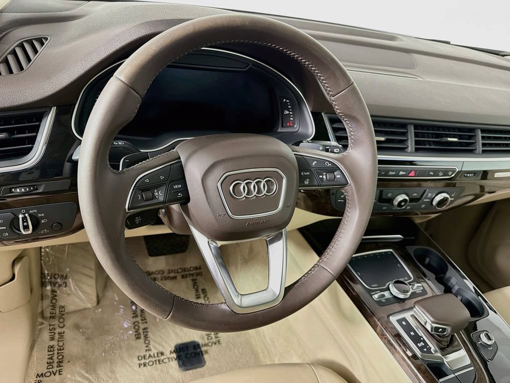 Used 2017 Audi Q7 3.0T Premium Plus AWD/4WD image 11