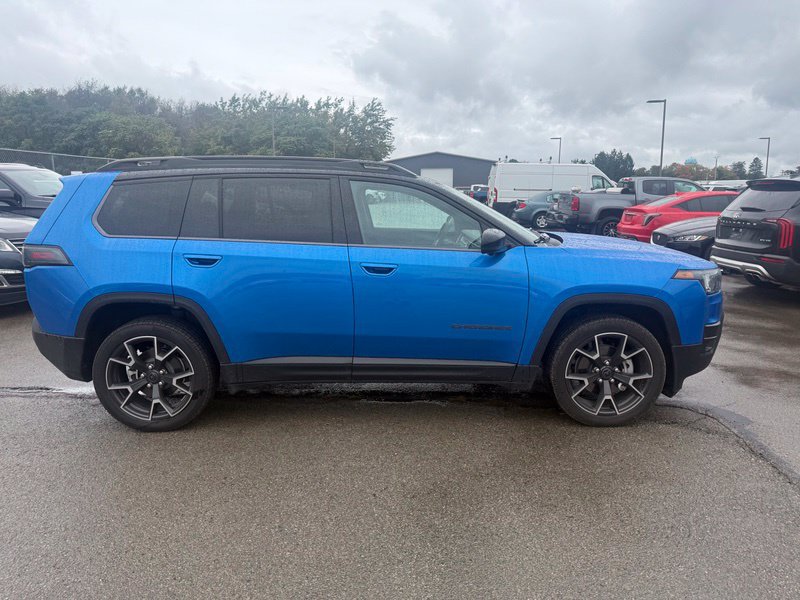 Used 2026 Jeep Cherokee Overland w/ Advanced Pro Tech Group AWD/4WD image 14