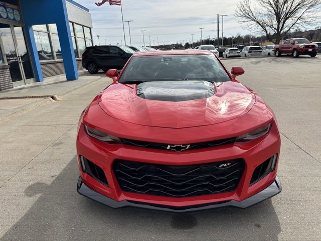 Used 2021 Chevrolet Camaro ZL1 image 2