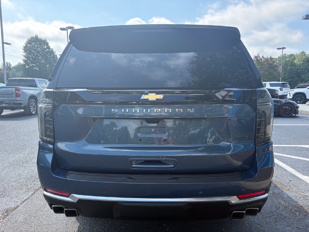 Used 2026 Chevrolet Suburban High Country AWD/4WD image 11