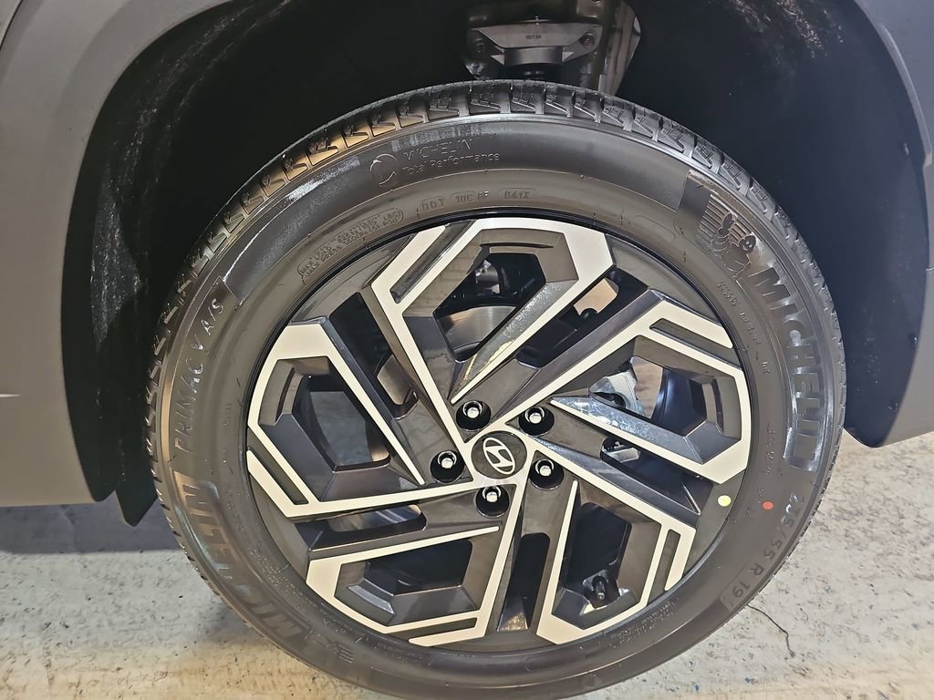 New 2026 Hyundai Tucson Limited w/ Tow & Go Package AWD/4WD image 35