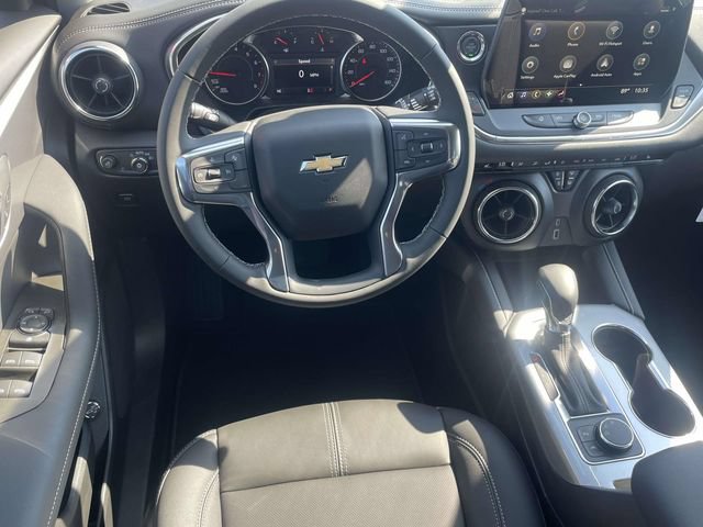 New 2026 Chevrolet Blazer LT w/ LPO, Black Grille Bar Package FWD image 11