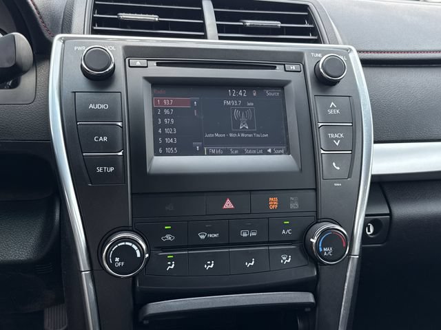 Used 2017 Toyota Camry SE FWD image 26