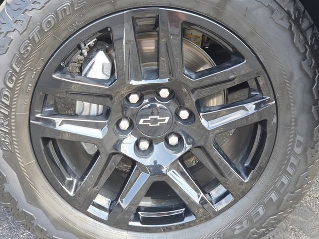 Used 2024 Chevrolet Silverado 1500 LT Trail Boss w/ LT Trail Boss Premium Package AWD/4WD image 11