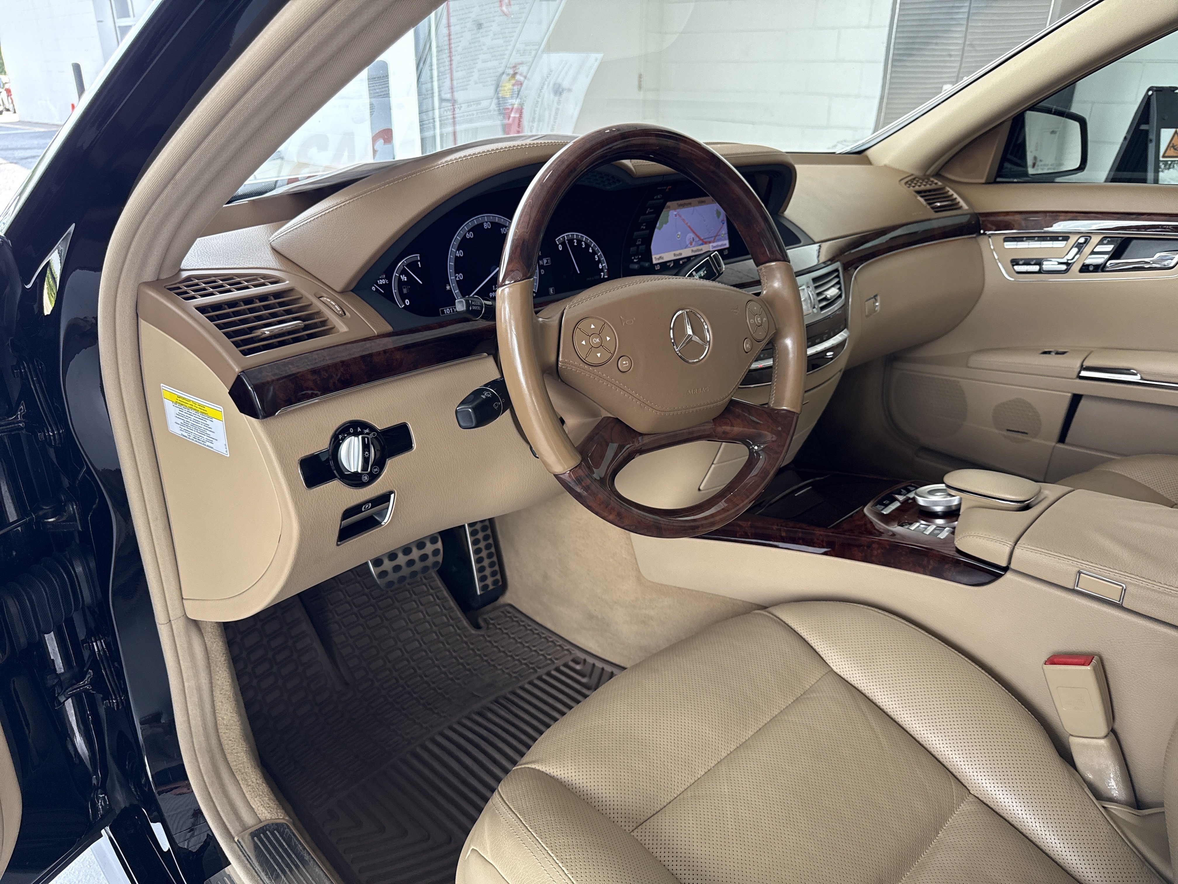 Used 2011 Mercedes-Benz S 550 image 22