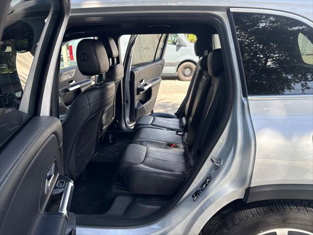 Used 2020 Mercedes-Benz GLB 250 w/ Premium Package image 22