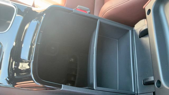 Used 2025 Kia Telluride SX w/ SX Captain's Chair Package AWD/4WD image 22