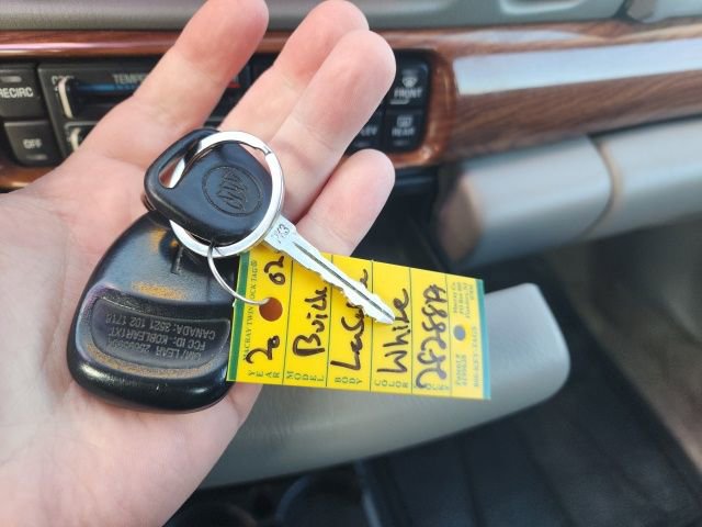 Used 2002 Buick Le Sabre Custom w/ Luxury Pkg image 11