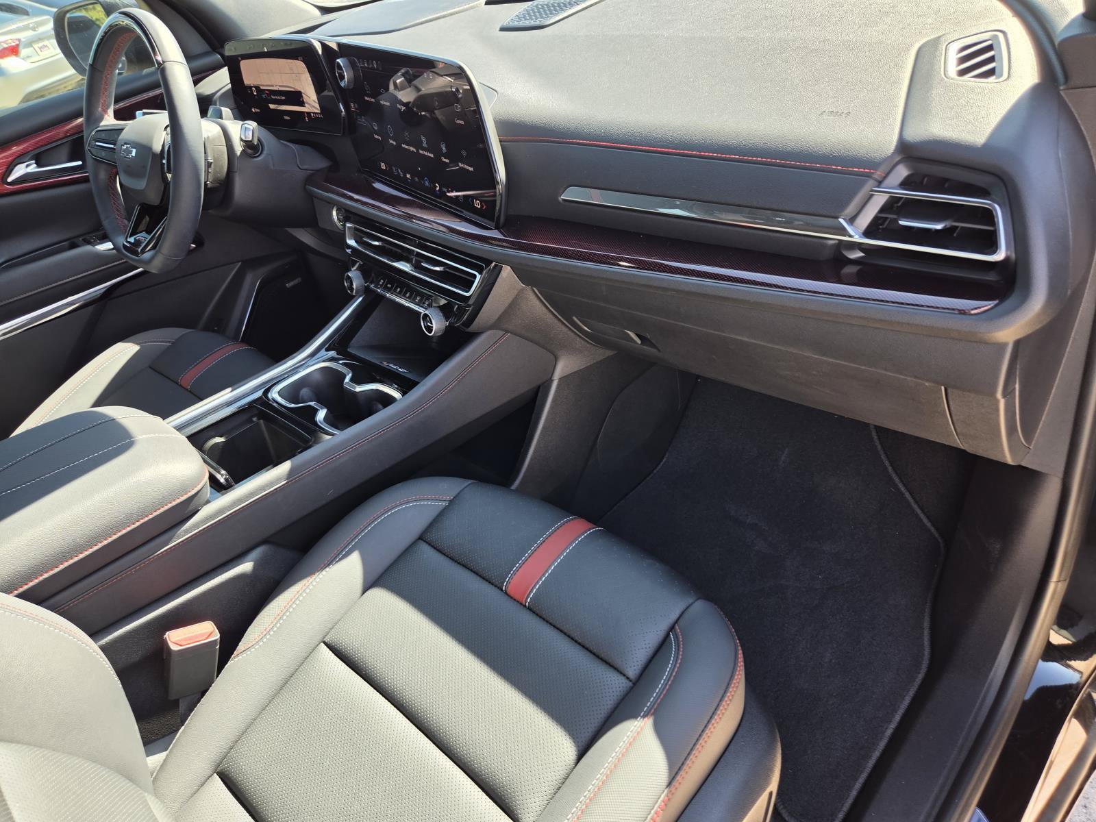 Used 2026 Chevrolet Traverse RS FWD image 12