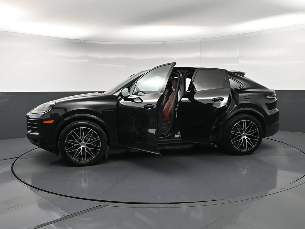 Certified 2026 Porsche Cayenne E-Hybrid Coupe AWD/4WD image 35