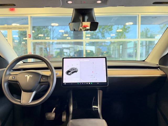 Used 2021 Tesla Model Y Long Range AWD/4WD image 26