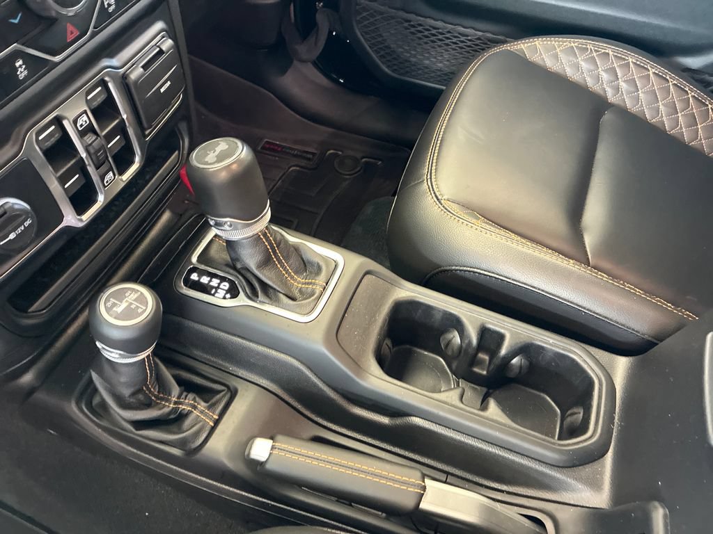 Used 2022 Jeep Wrangler Unlimited Sahara AWD/4WD image 24