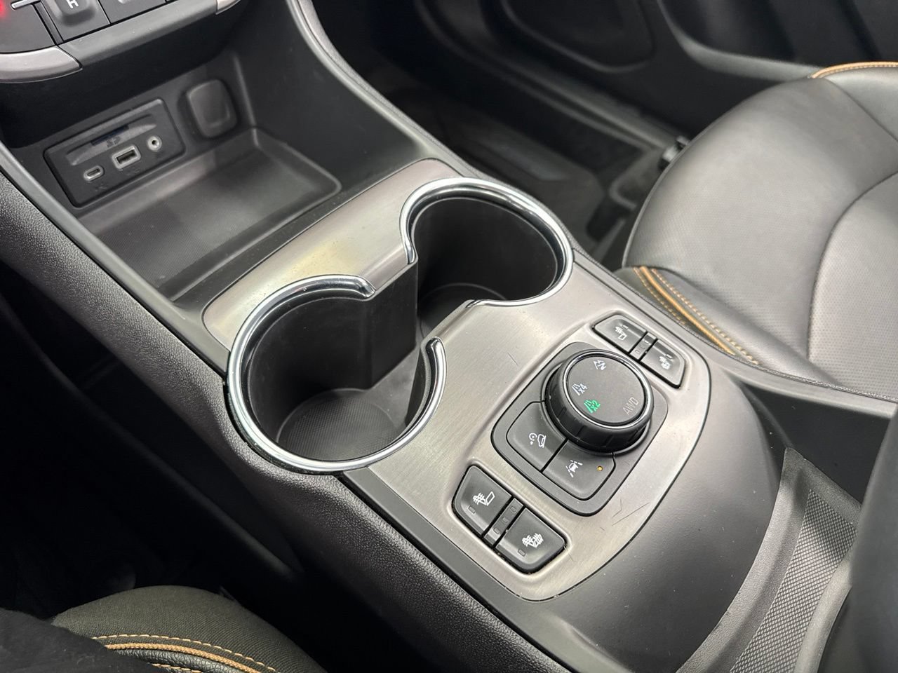 Used 2024 GMC Terrain AT4 AWD/4WD image 27