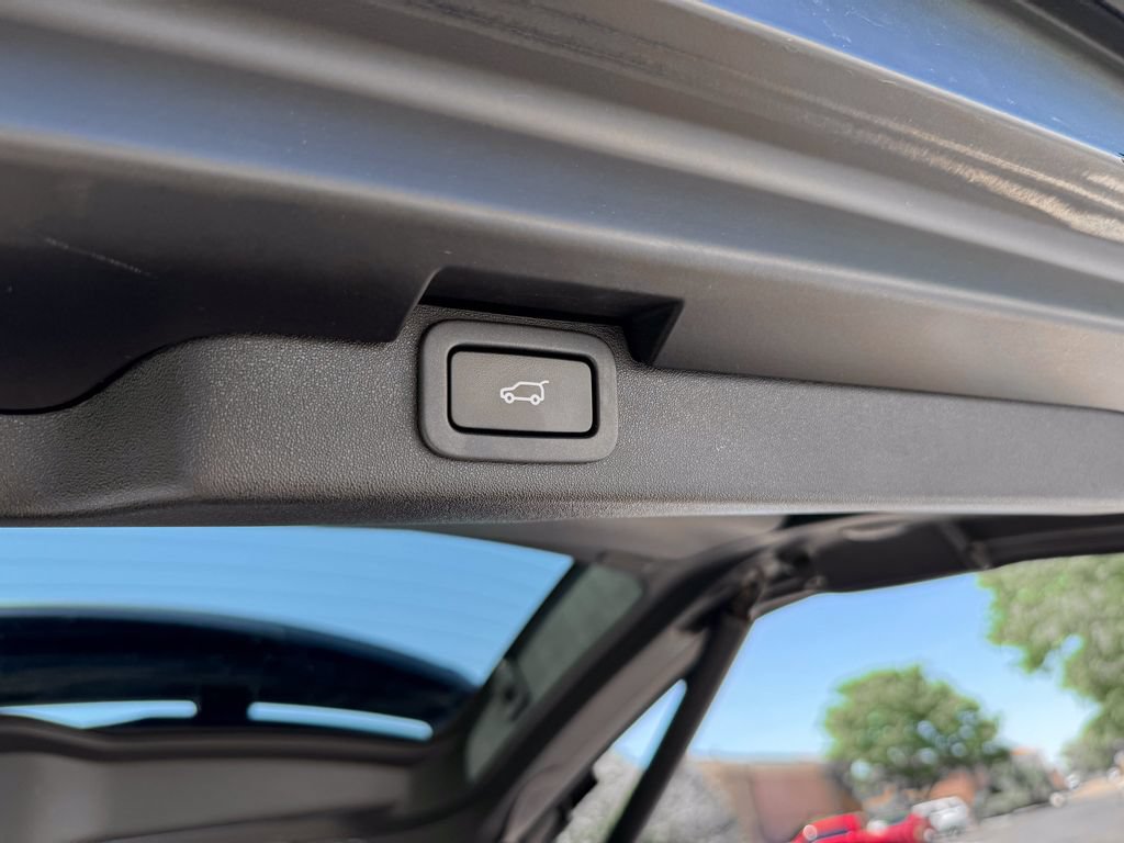 Used 2018 Land Rover Discovery HSE AWD/4WD image 10