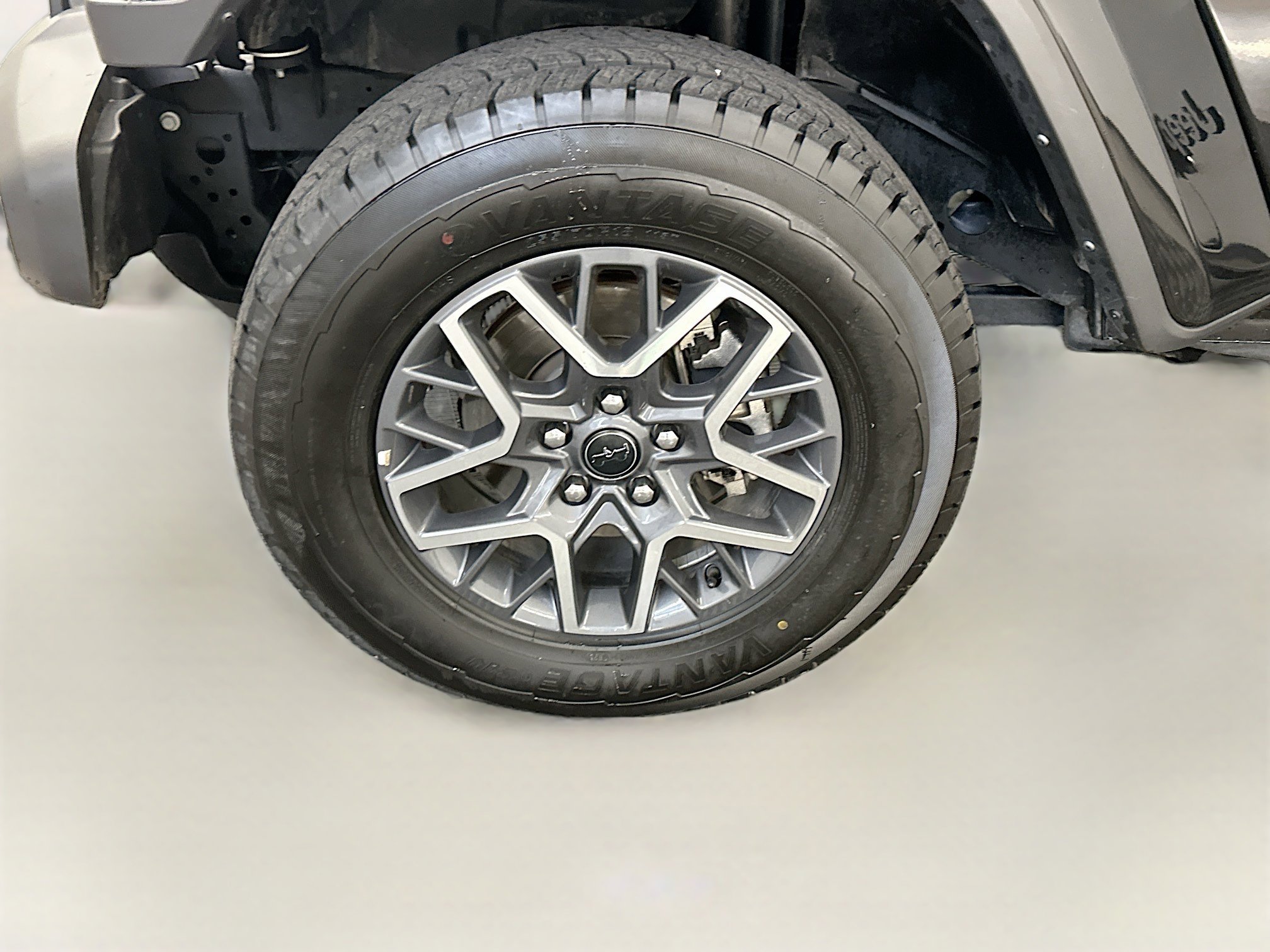 Used 2025 Jeep Wrangler Sahara image 11