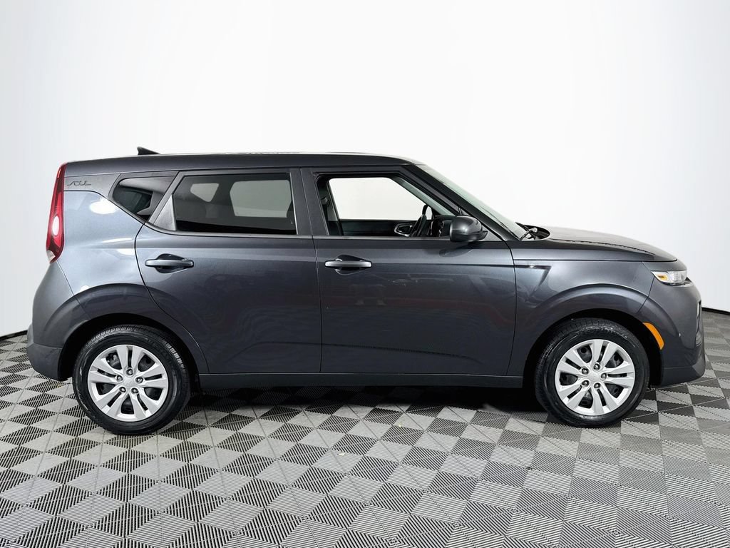 Used 2022 Kia Soul LX FWD image 8