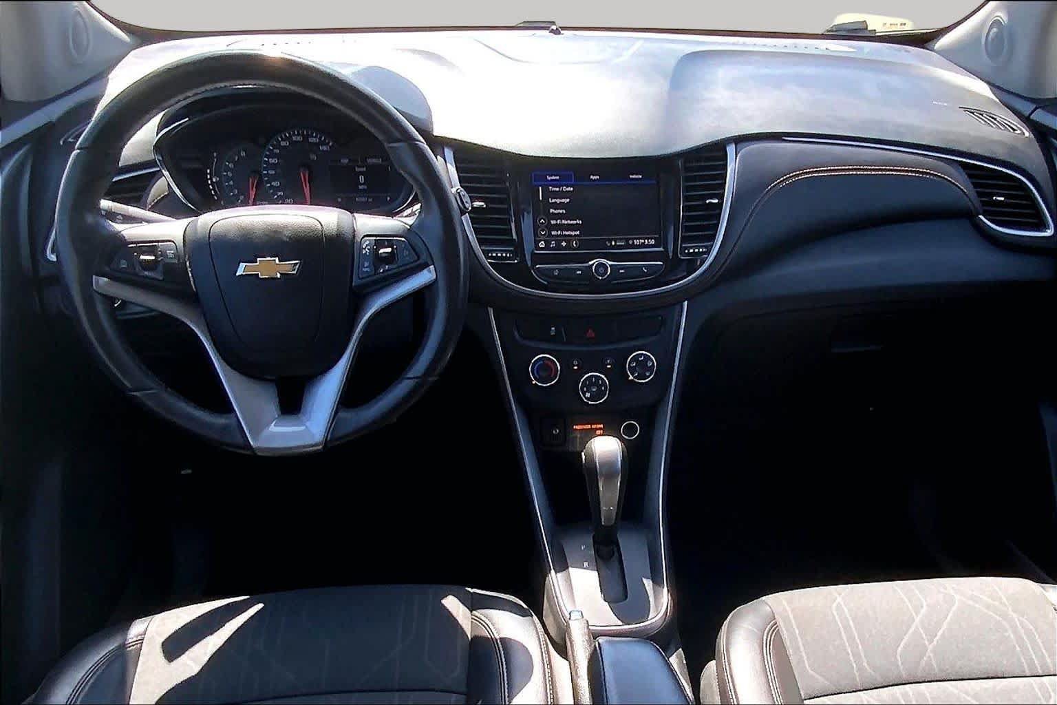 Certified 2022 Chevrolet Trax LT w/ Driver Confidence Package AWD/4WD image 16