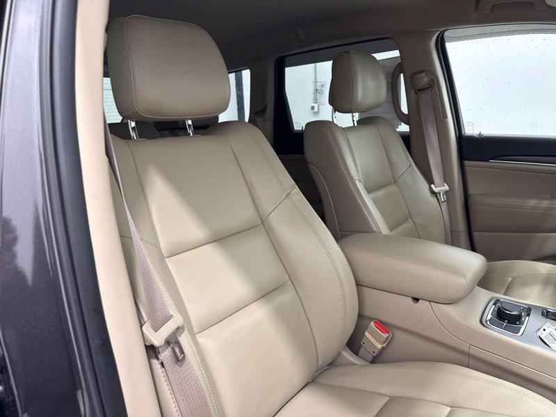 Used 2018 Jeep Grand Cherokee Limited AWD/4WD image 14