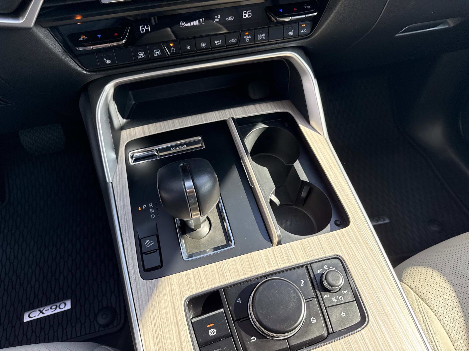 Used 2024 MAZDA CX-90 3.3 Turbo w/ Preferred Package image 26