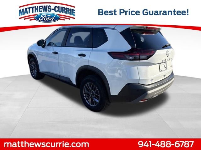 Used 2023 Nissan Rogue S image 6