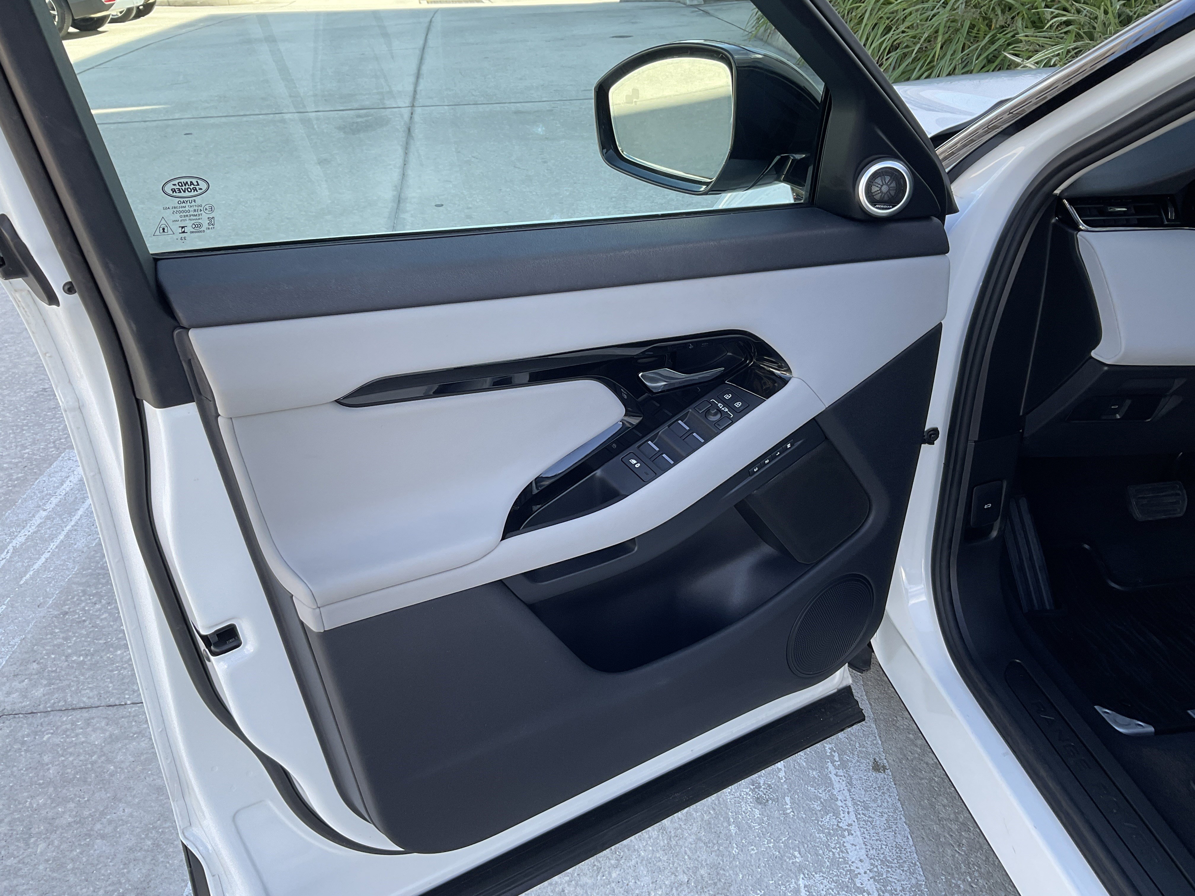 Used 2024 Land Rover Range Rover Evoque S image 10