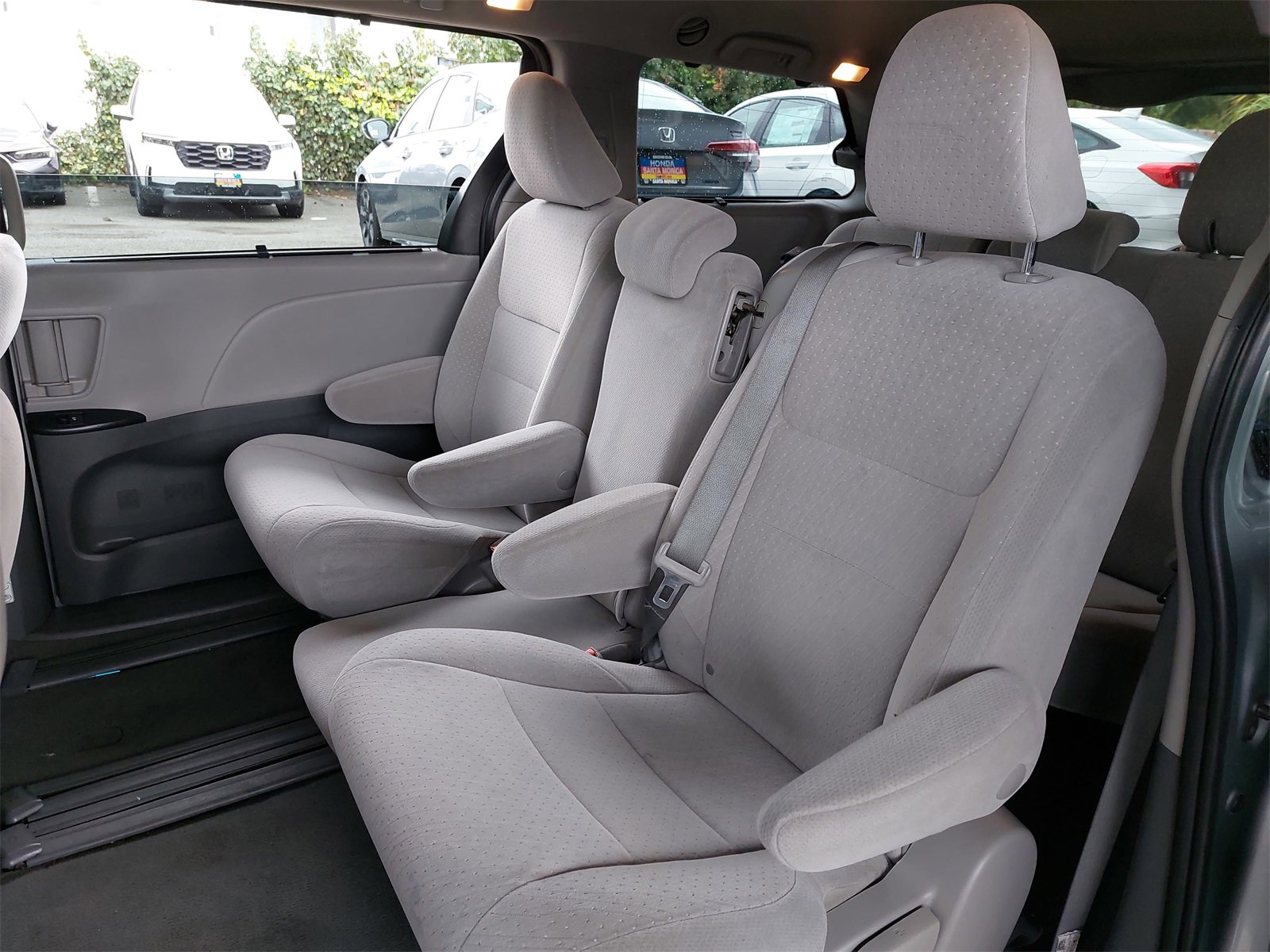 Used 2020 Toyota Sienna LE image 14