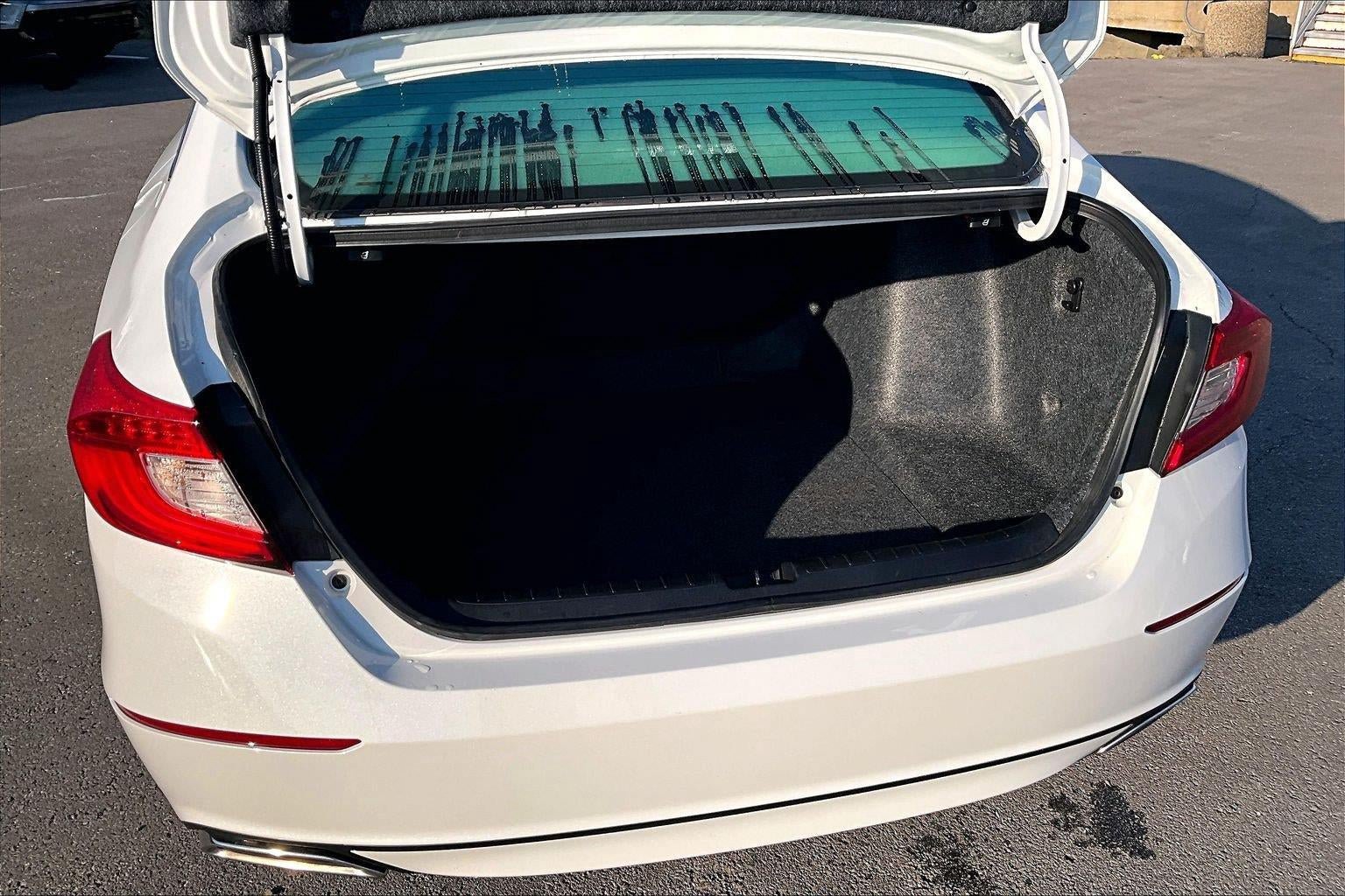 Used 2022 Honda Accord Sport image 4