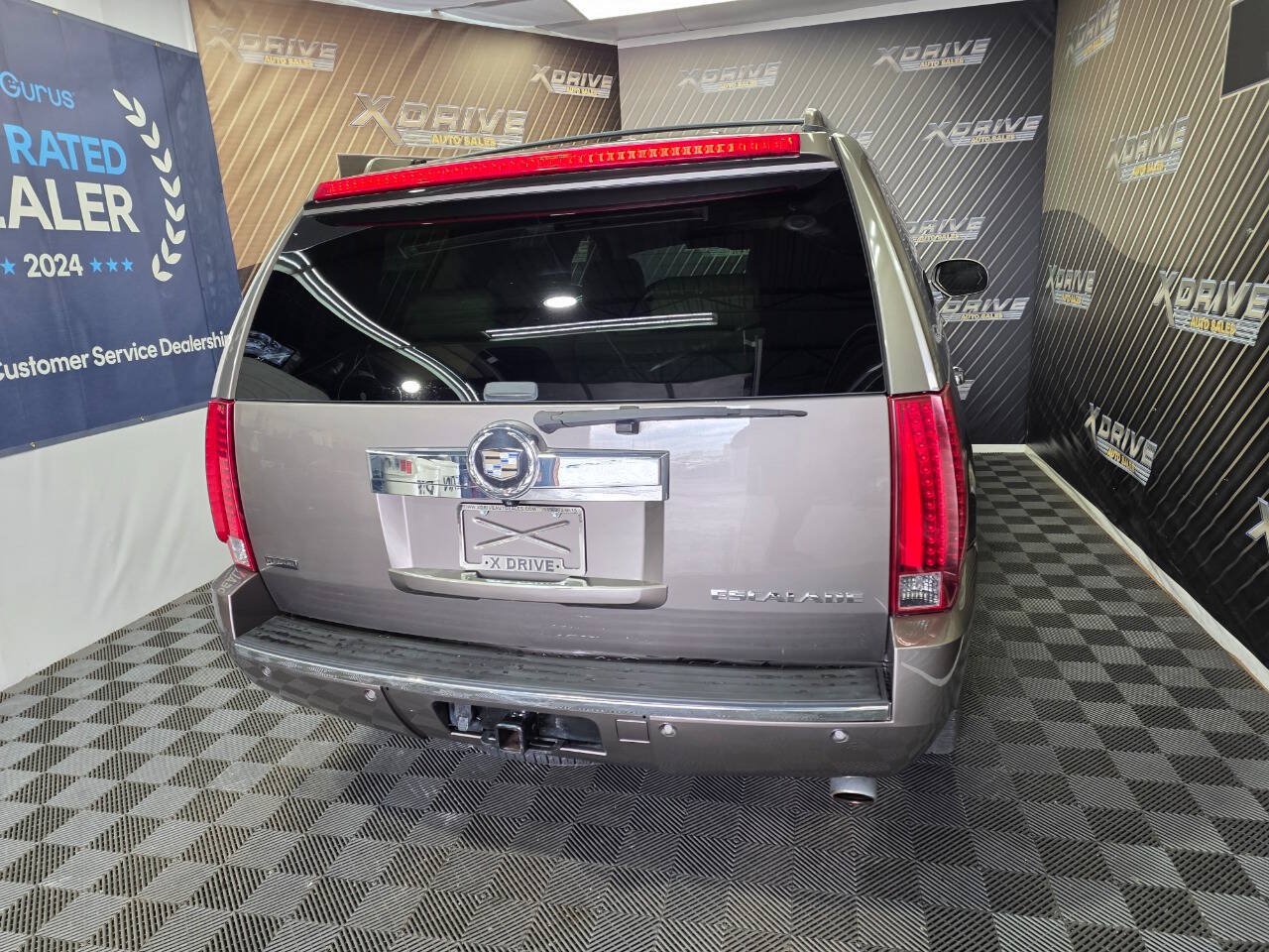 Used 2012 Cadillac Escalade Luxury RWD image 14