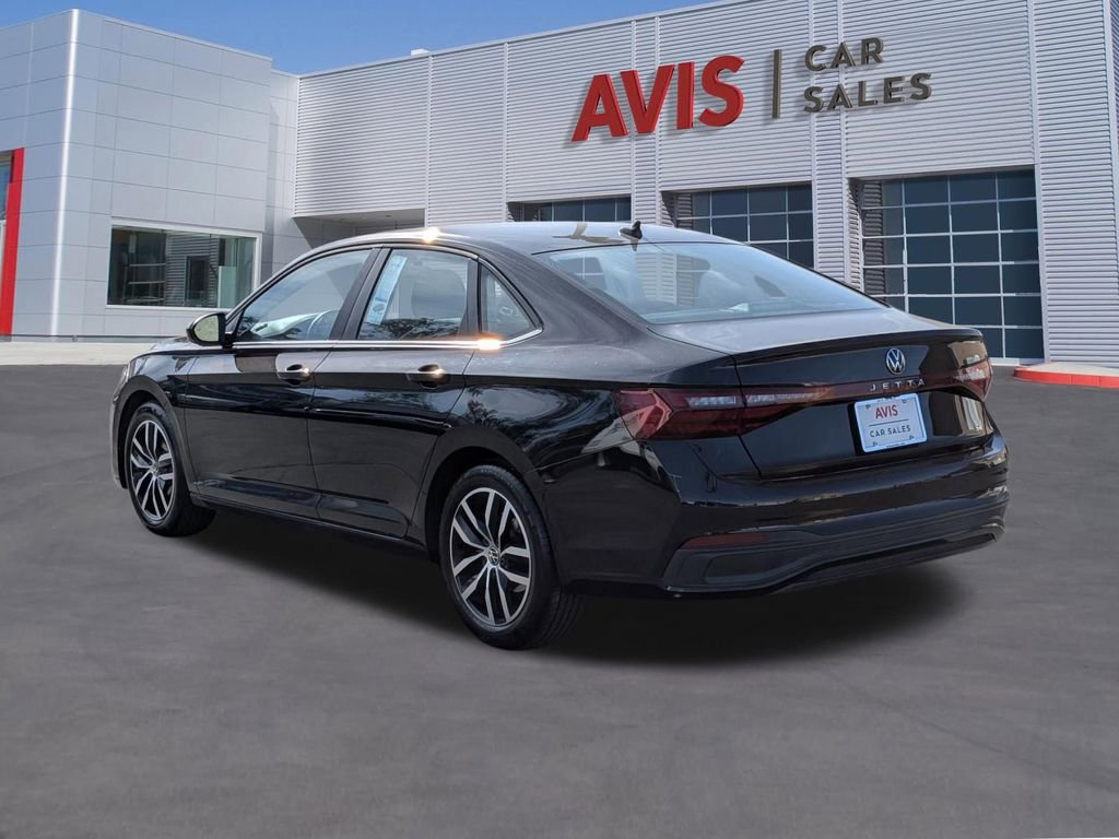 Used 2025 Volkswagen Jetta SE image 9