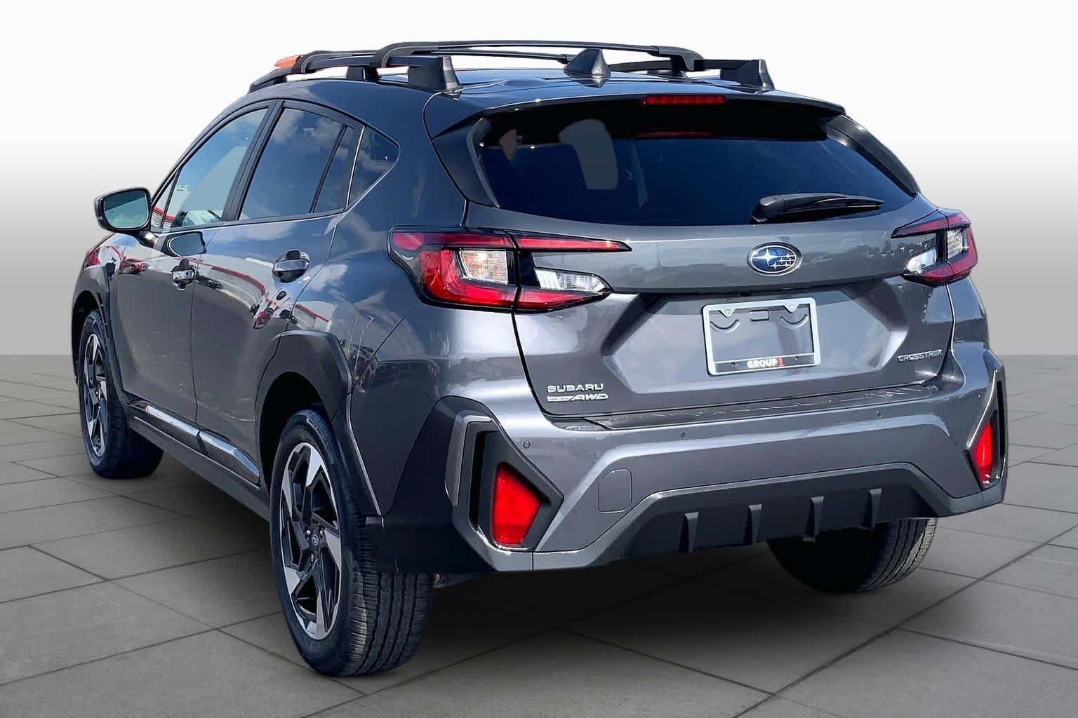 Used 2024 Subaru Crosstrek 2.5i Limited w/ Crosstrek Mirror Package AWD/4WD image 12