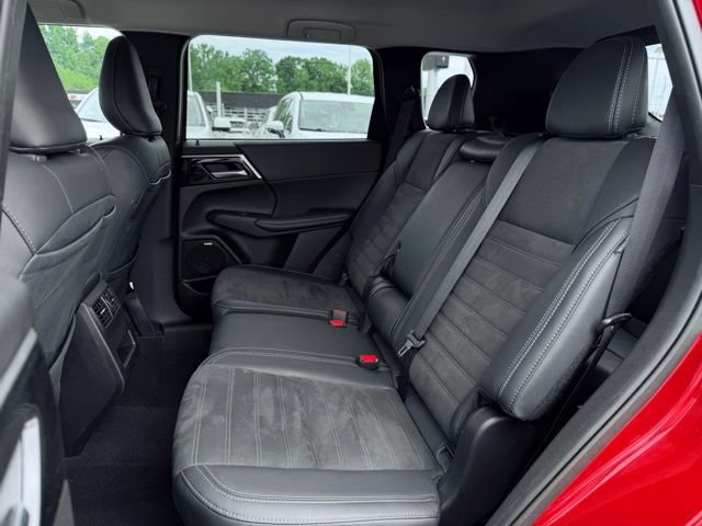 Used 2025 Mitsubishi Outlander SE AWD/4WD image 21